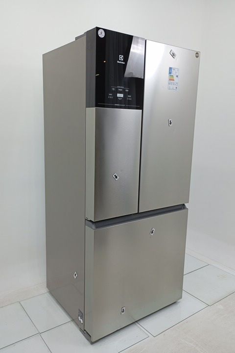 REFRIGERADOR ELECTROLUX IM8S FROST FREE INVER