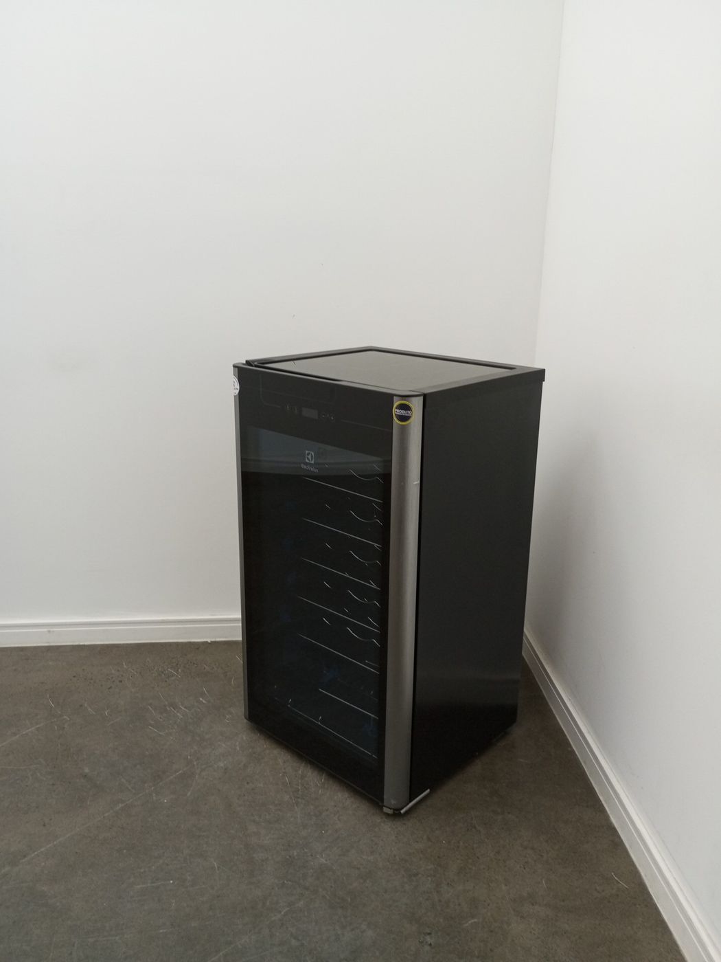 ADEGA ELECTROLUX VINHOS 1 PORTA ACS34 34 GARR