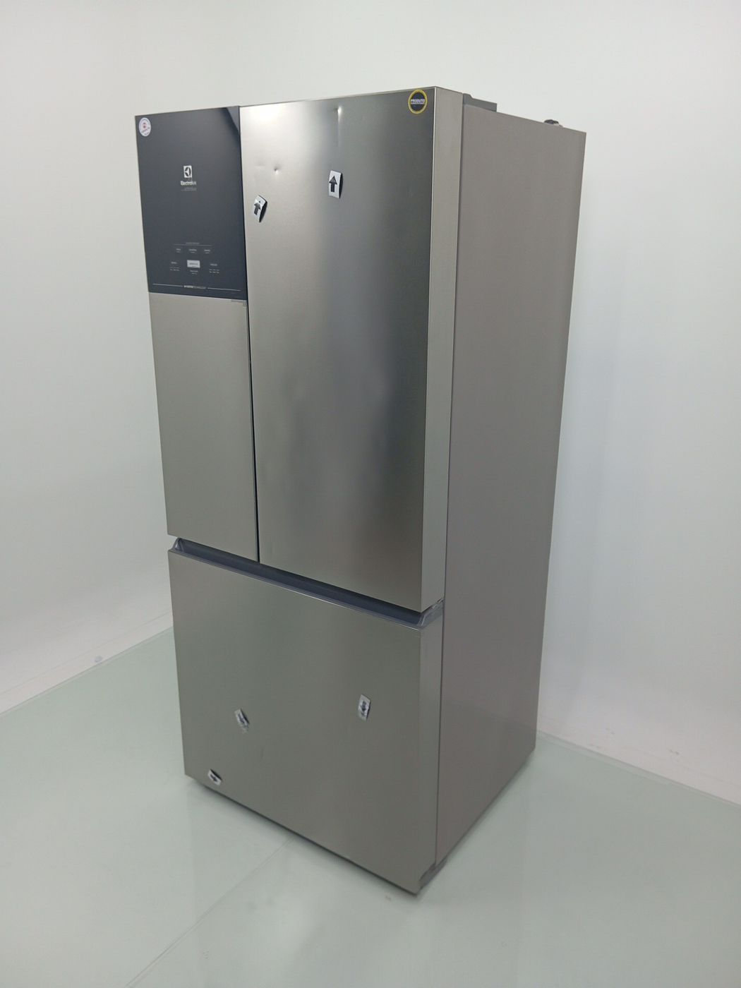 REFRIGERADOR ELECTROLUX IM8S FROST FREE INVER