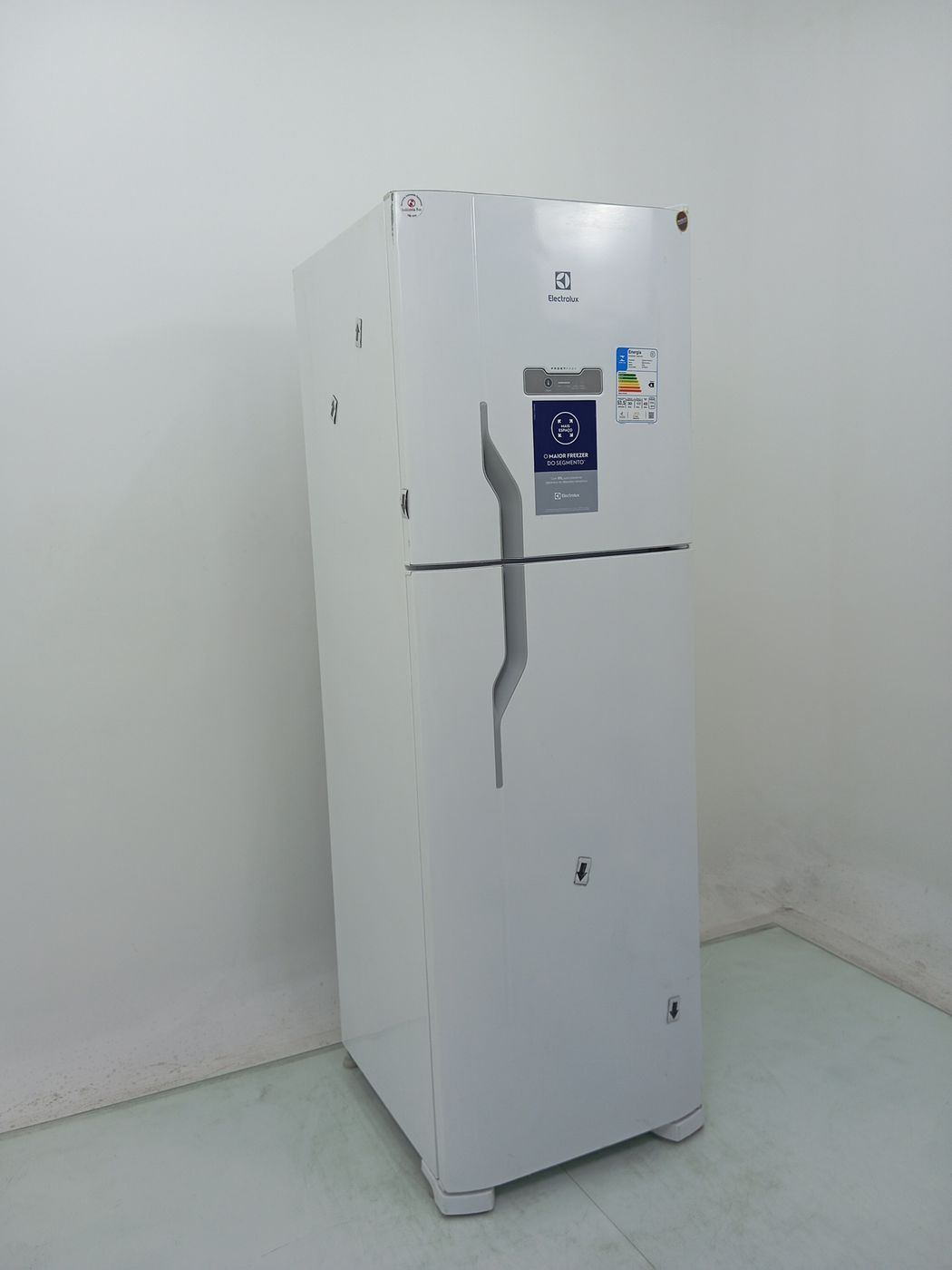 REFRIGERADOR ELECTROLUX DFN44 FROST FREE 400L