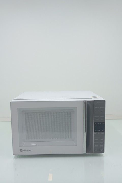 MICRO-ONDAS ELECTROLUX ME36B 36L - BRANCO