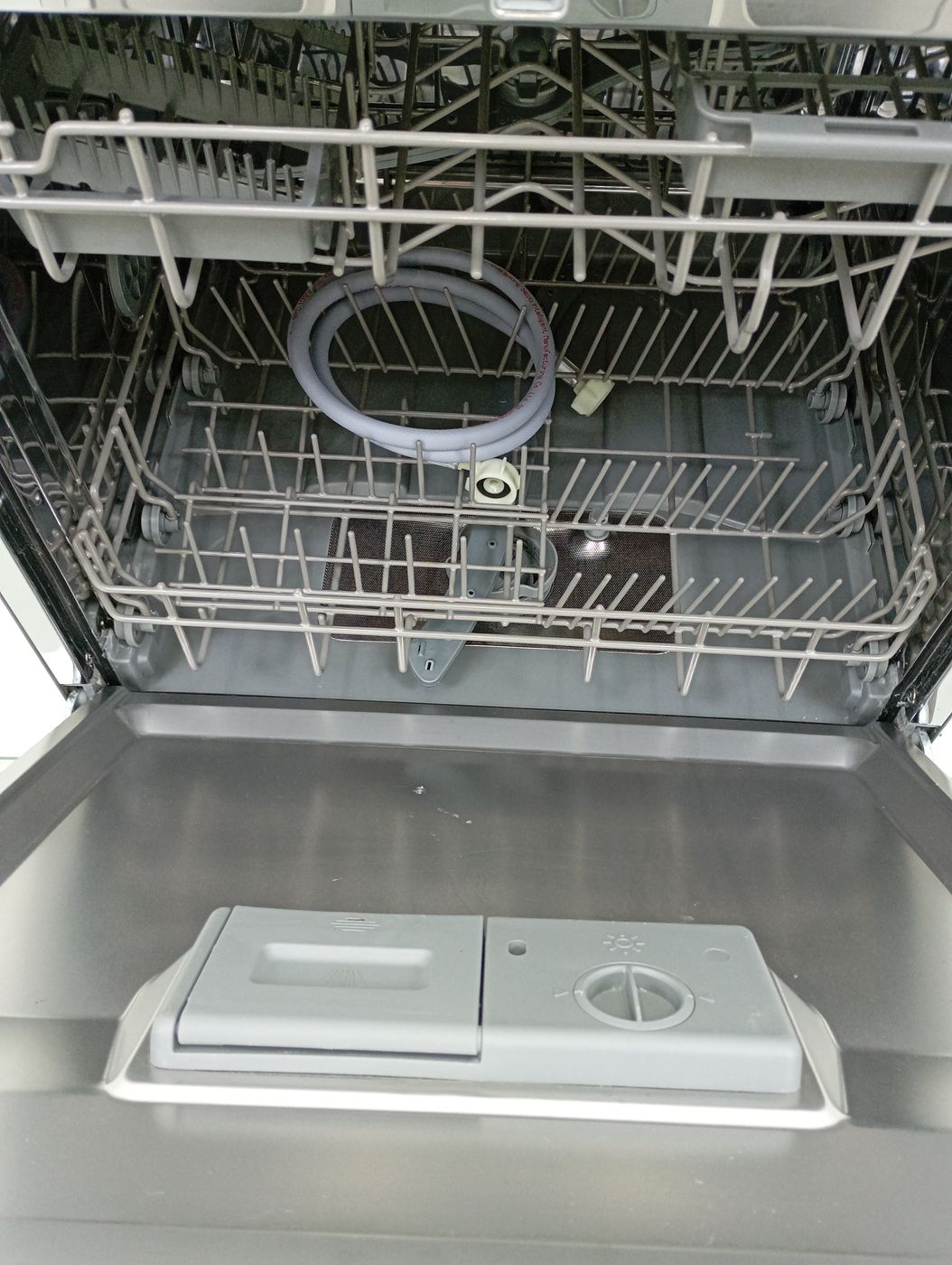 LAVA LOUCAS ELECTROLUX LL08S - Lava Louça Ele