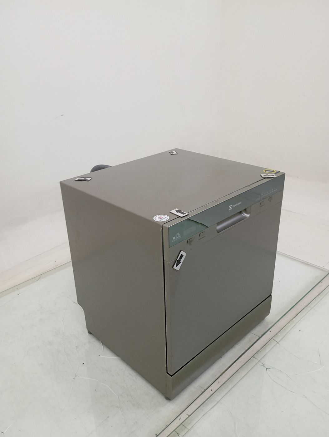 LAVA LOUCAS ELECTROLUX LL08S - Lava Louça Ele