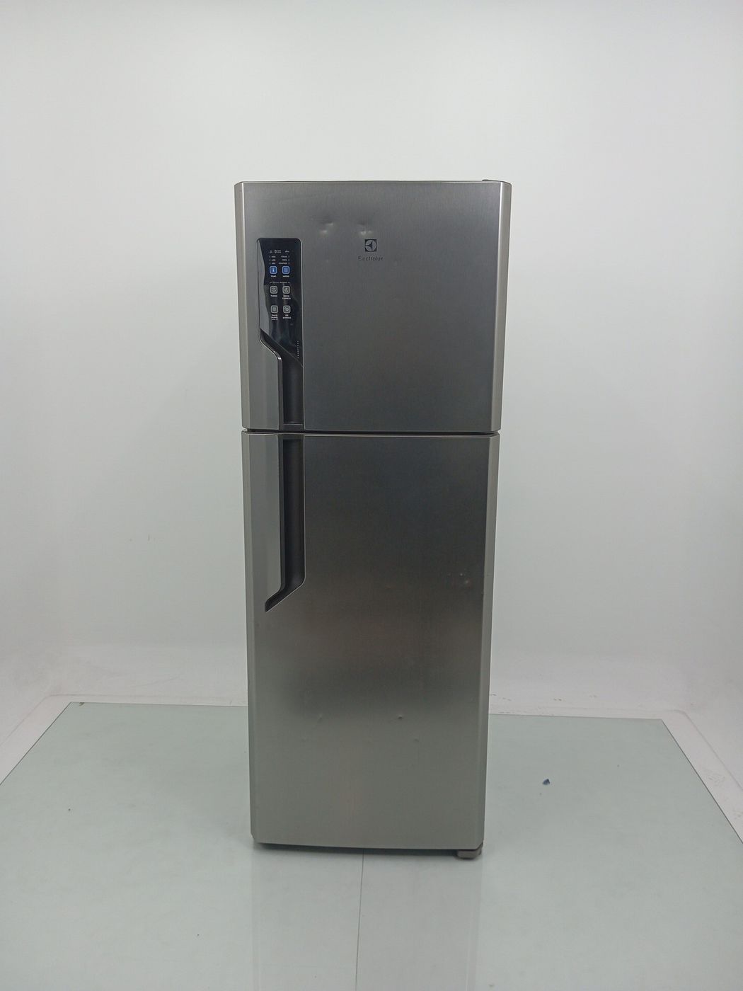 REFRIGERADOR ELECTROLUX TF56S TOP FREEZER FRO