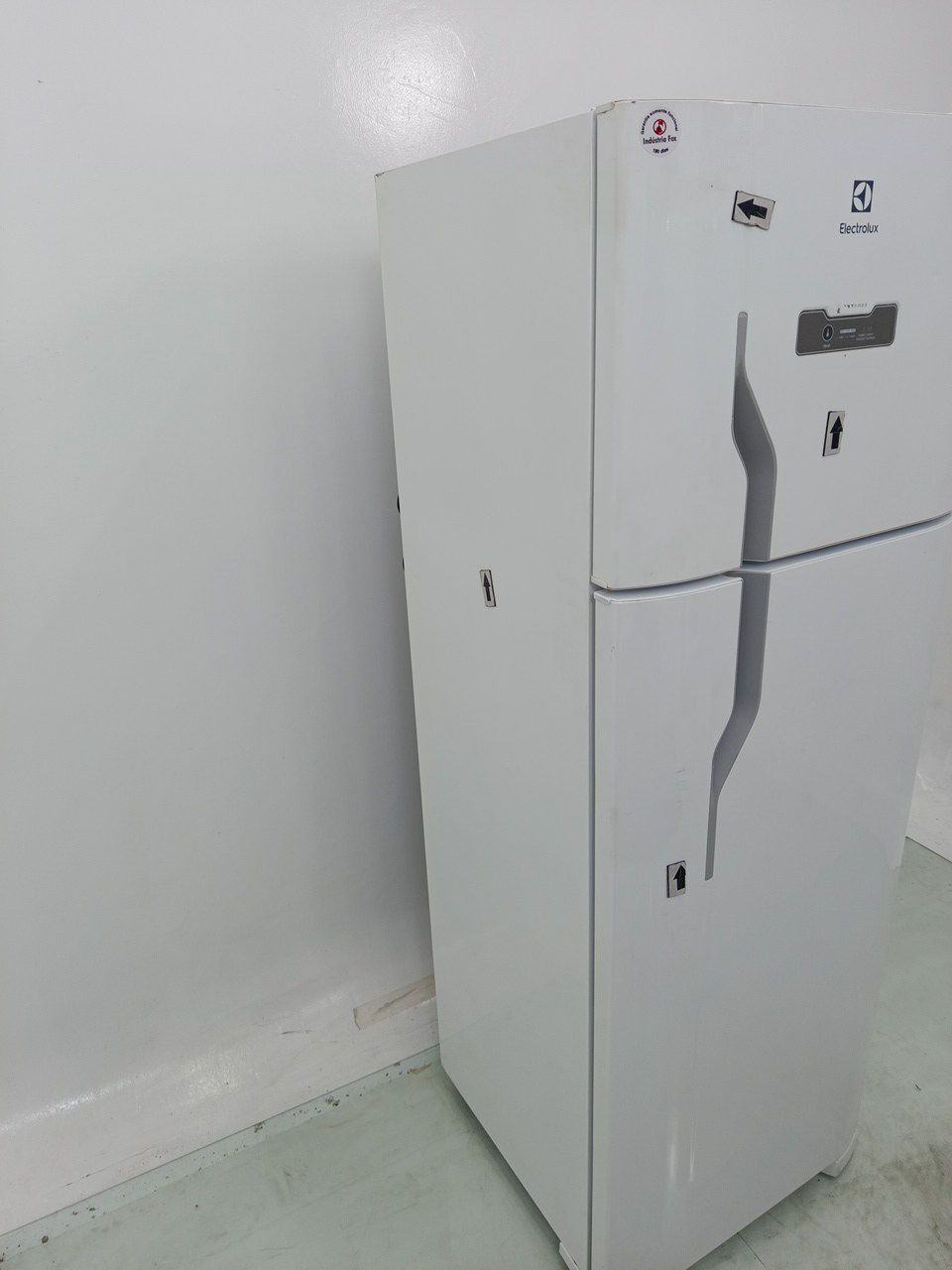 GELADEIRA ELECTROLUX TF39 FROST FREE 310L DUP