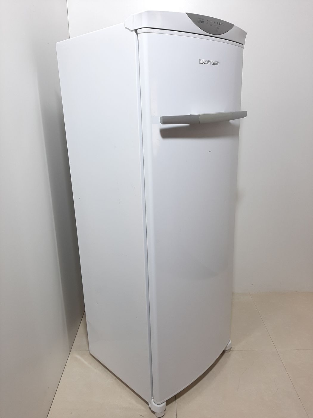 FREEZER BRASTEMP VERTICAL 1 PORTA 228L BR - B