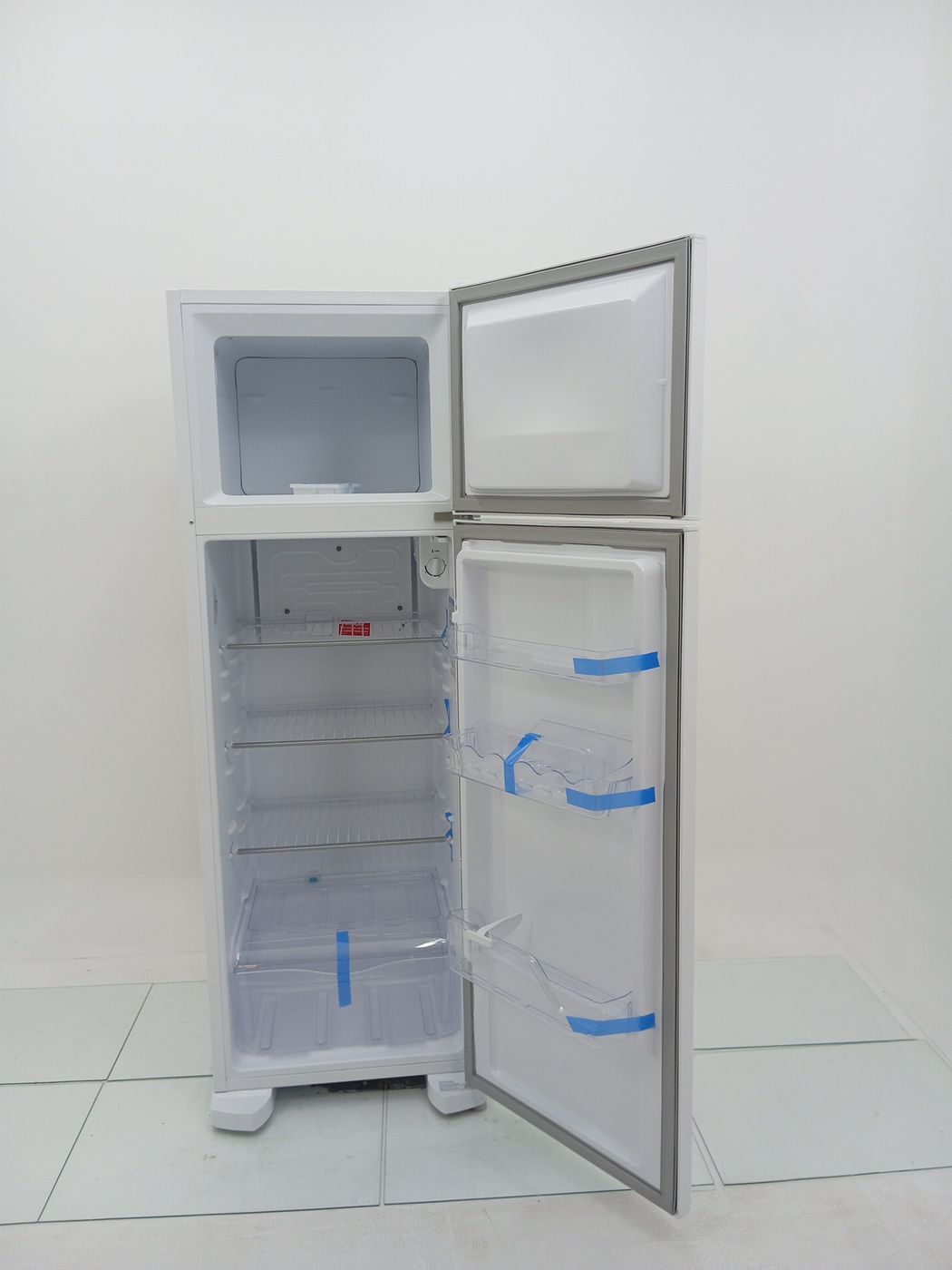 REFRIGERADOR ELECTROLUX DC35A   DUAS PORTAS C