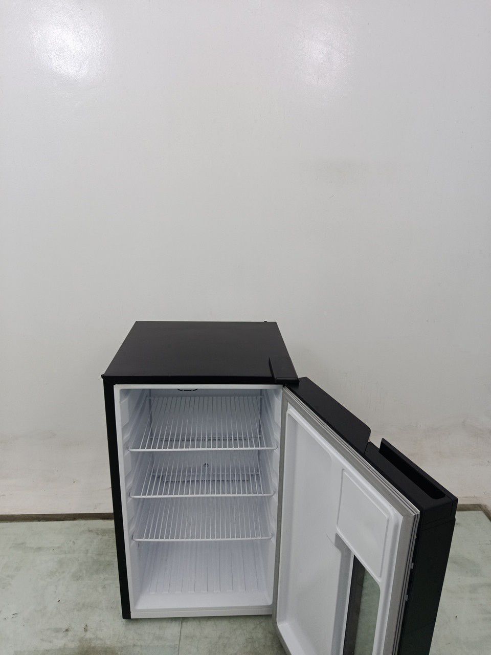 CERVEJEIRA ELECTROLUX EB10C HOME BAR FROST FR