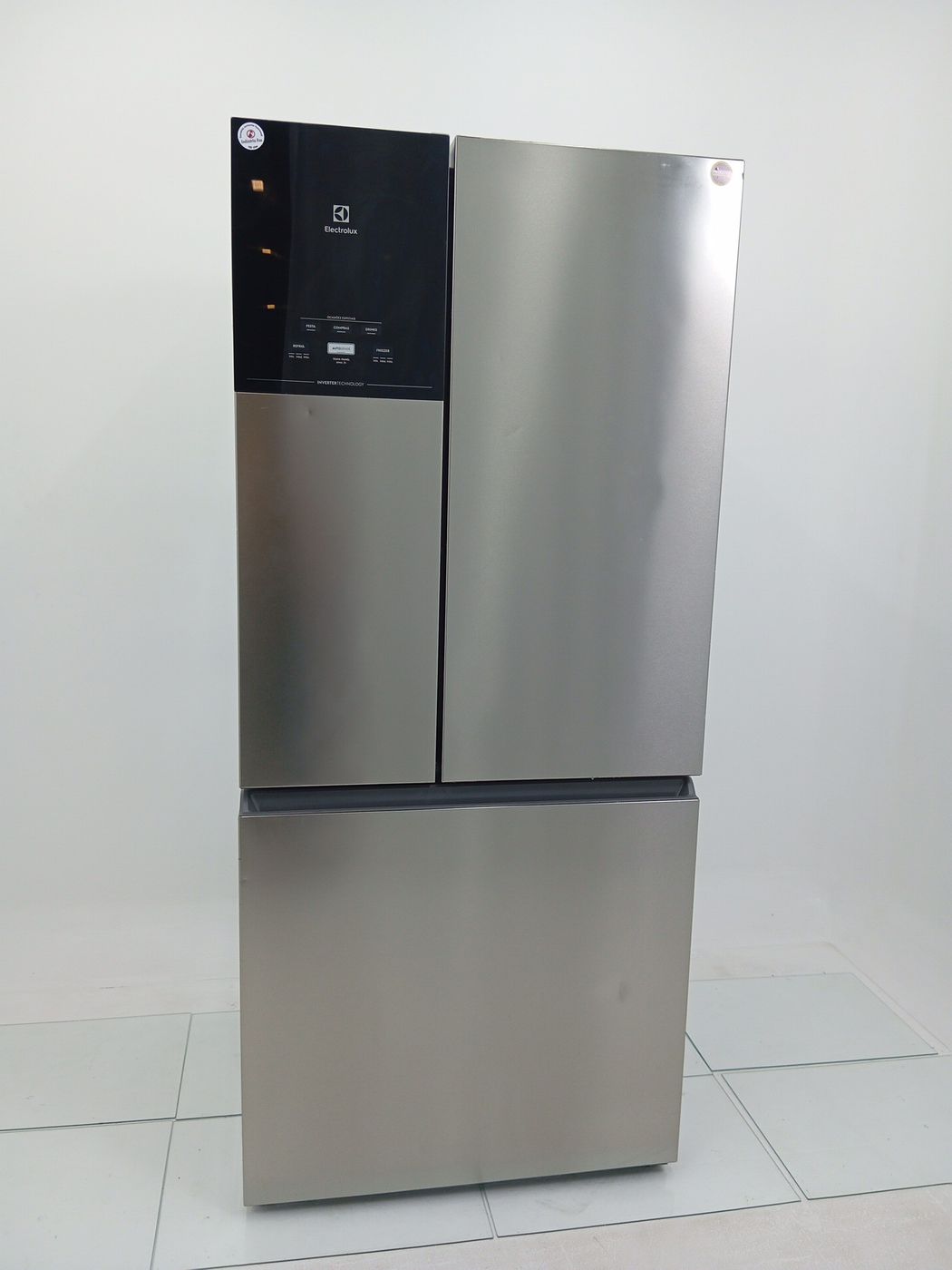 REFRIGERADOR ELECTROLUX IM8S FROST FREE INVER
