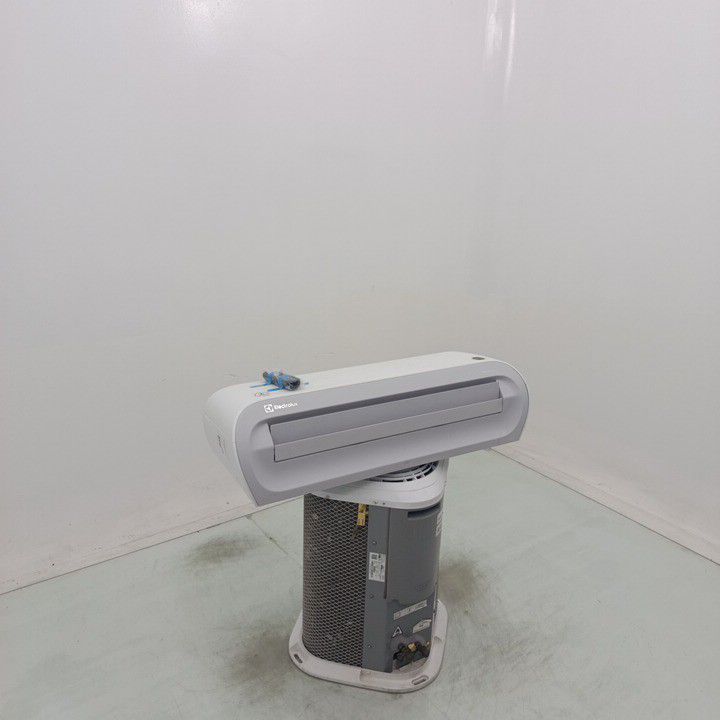 AR CONDICIONADO ELECTROLUX JE12F 12000 BTUS I