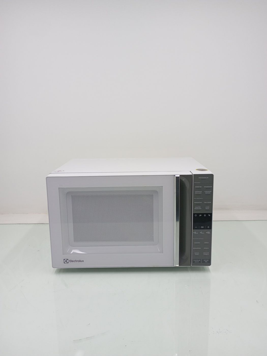 MICRO-ONDAS ELECTROLUX ME36B - Micro-Ondas El