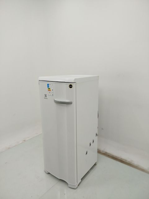 FREEZER ELECTROLUX FE19- VERTICAL CYCLE DEFRO