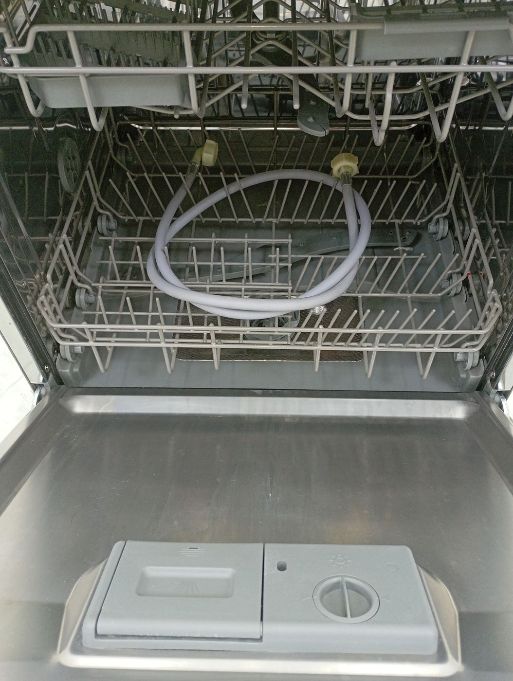 LAVA LOUCAS ELECTROLUX LL08S - Lava Louça Ele