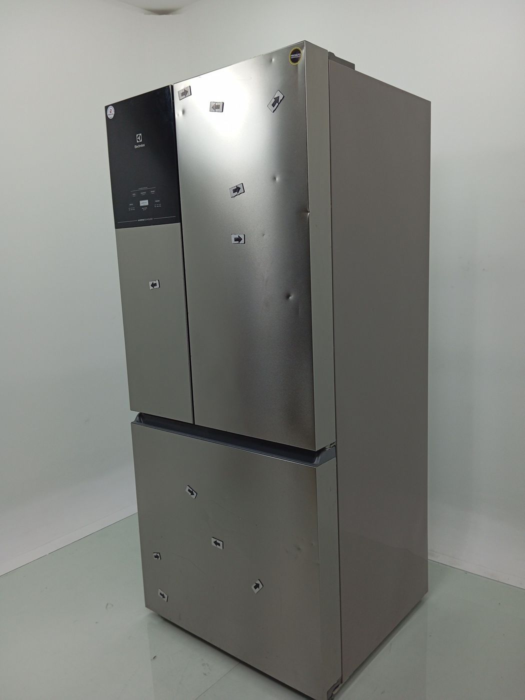 REFRIGERADOR ELECTROLUX IM8S FROST FREE INVER