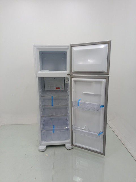REFRIGERADOR ELECTROLUX DC35A   DUAS PORTAS C