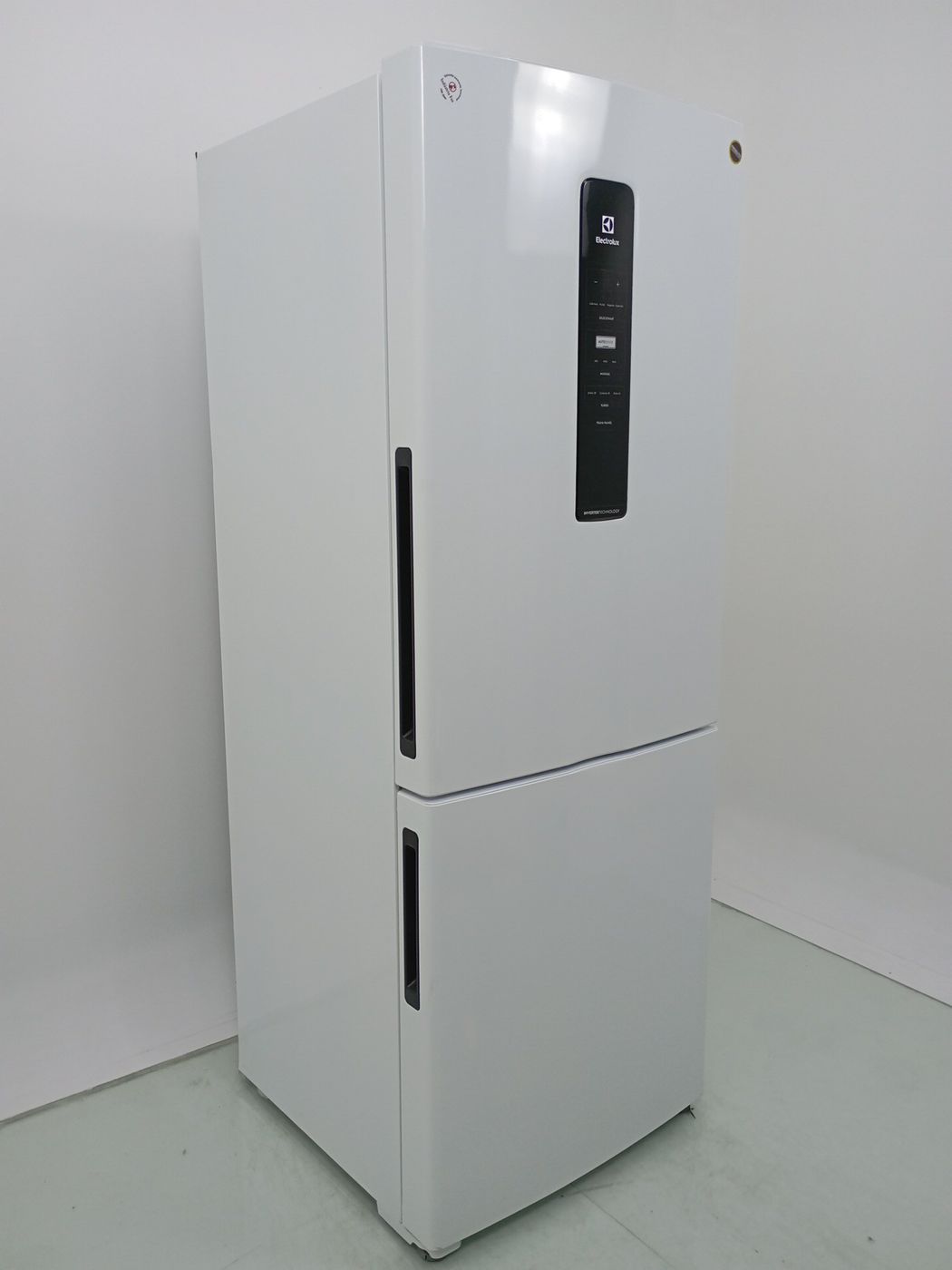 REFRIGERADOR ELECTROLUX IB7 FROST FREE INVERT