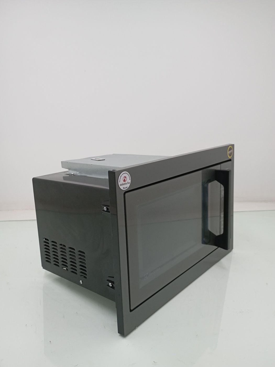 MICRO-ONDAS ELECTROLUX ME3BC DE EMBUTIR 34L C