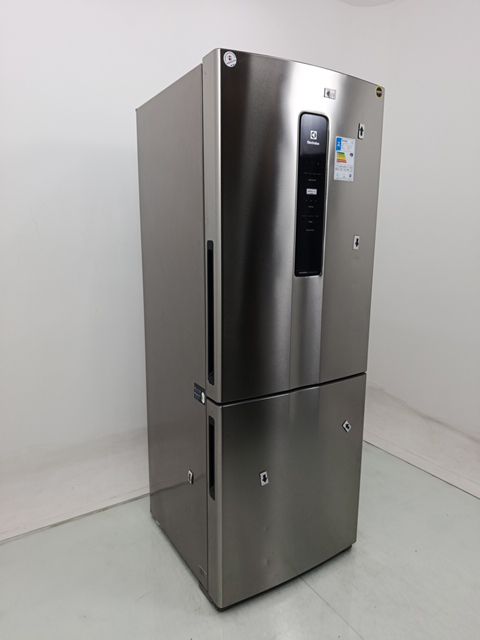 REFRIGERADOR ELECTROLUX IB7S - Refrigerador E