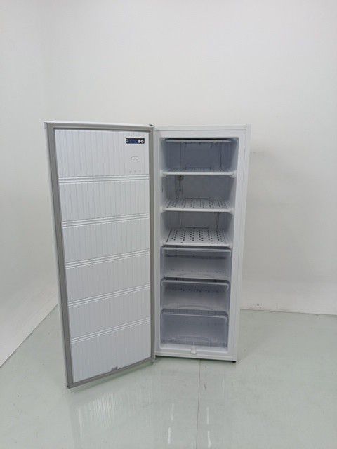 FREEZER ELECTROLUX VERTICAL FEI23 CYCLE DEFRO