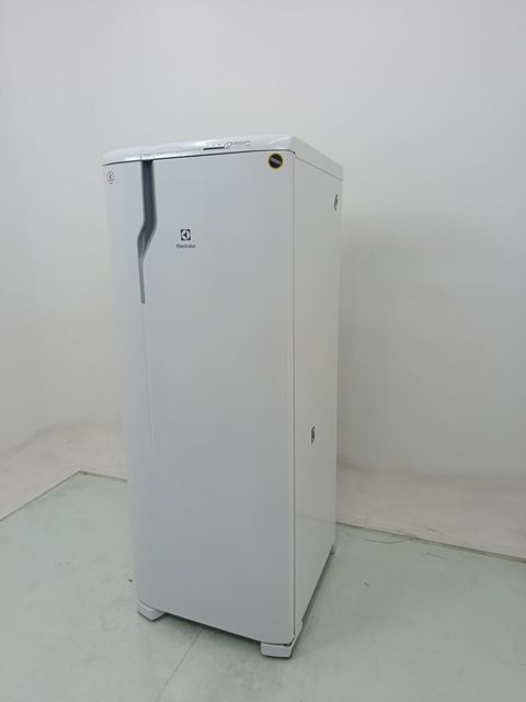 REFRIGERADOR ELECTROLUX RFE39 - Refrigerador 