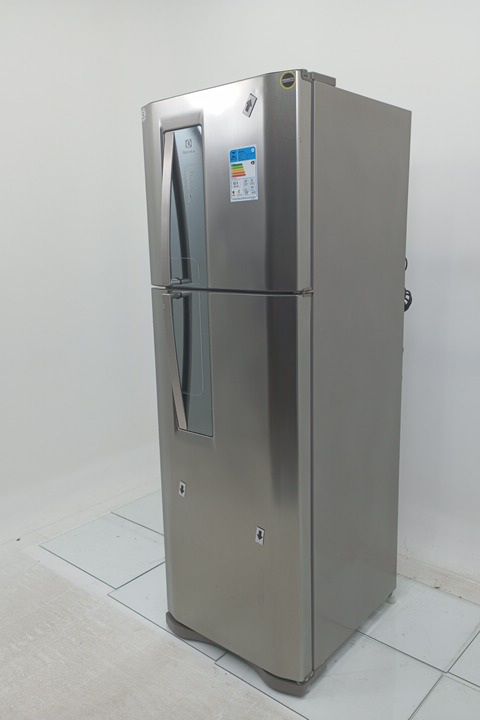 REFRIGERADOR ELECTROLUX TF42S FROST FREE 382L