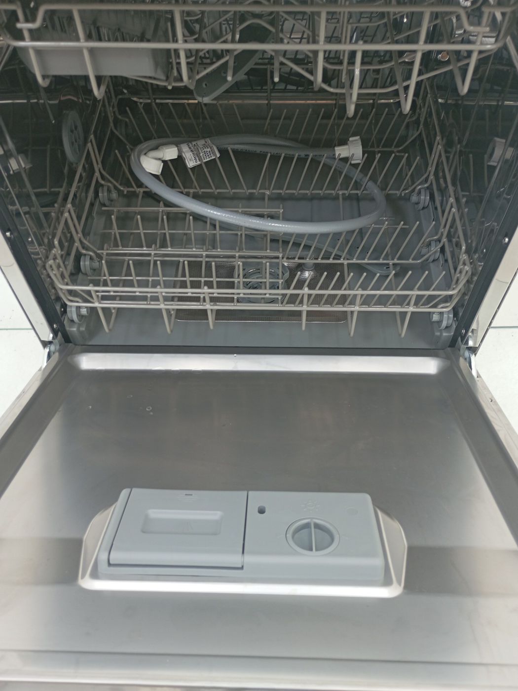 LAVA LOUCAS ELECTROLUX LL08S - Lava Louça Ele