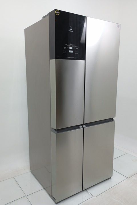 REFRIGERADOR ELECTROLUX IQ8S FROST FREE MULTI