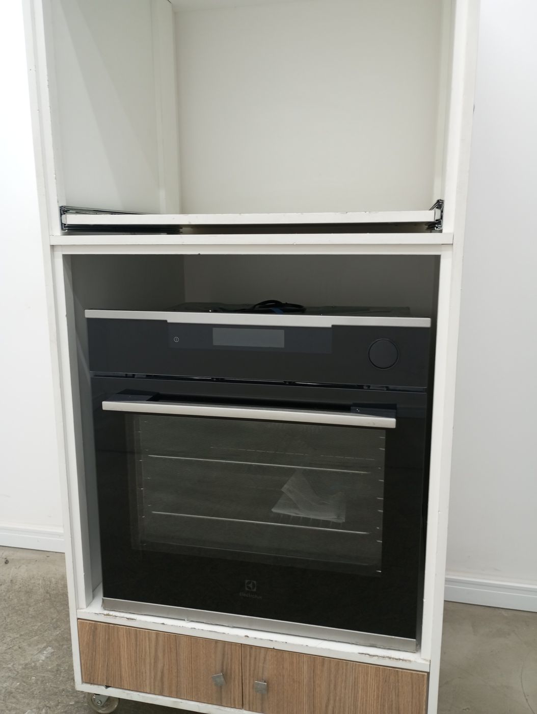FORNO ELECTROLUX OE8S 72L A VAPOR COM FOODSEN