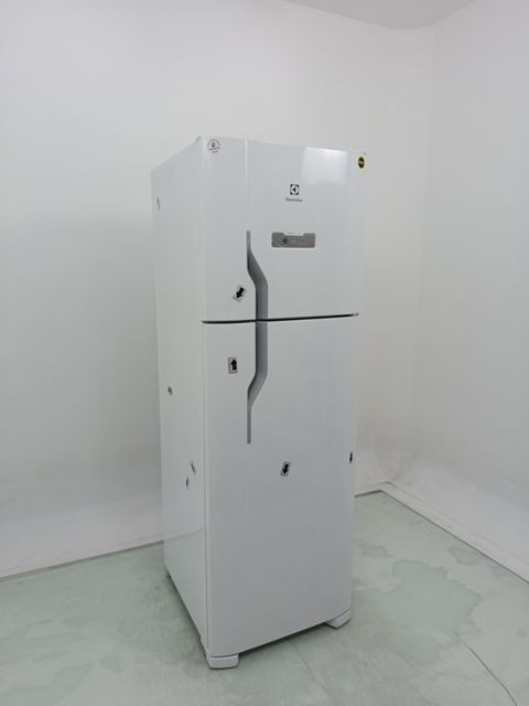 REFRIGERADOR ELECTROLUX DFN41 FROST FREE 371L