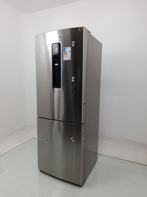 REFRIGERADOR ELECTROLUX IB7S - Refrigerador E