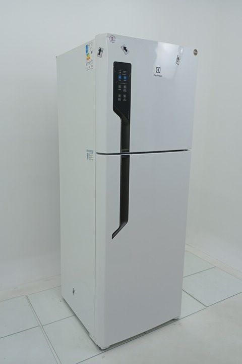 REFRIGERADOR ELECTROLUX IT56 FROST FREE INVER