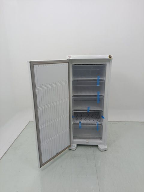 FREEZER ELECTROLUX FE19 - Freezer Vertical El