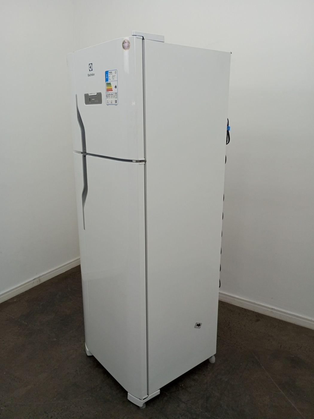 REFRIGERADOR ELECTROLUX TF39-   FROST FREE 31