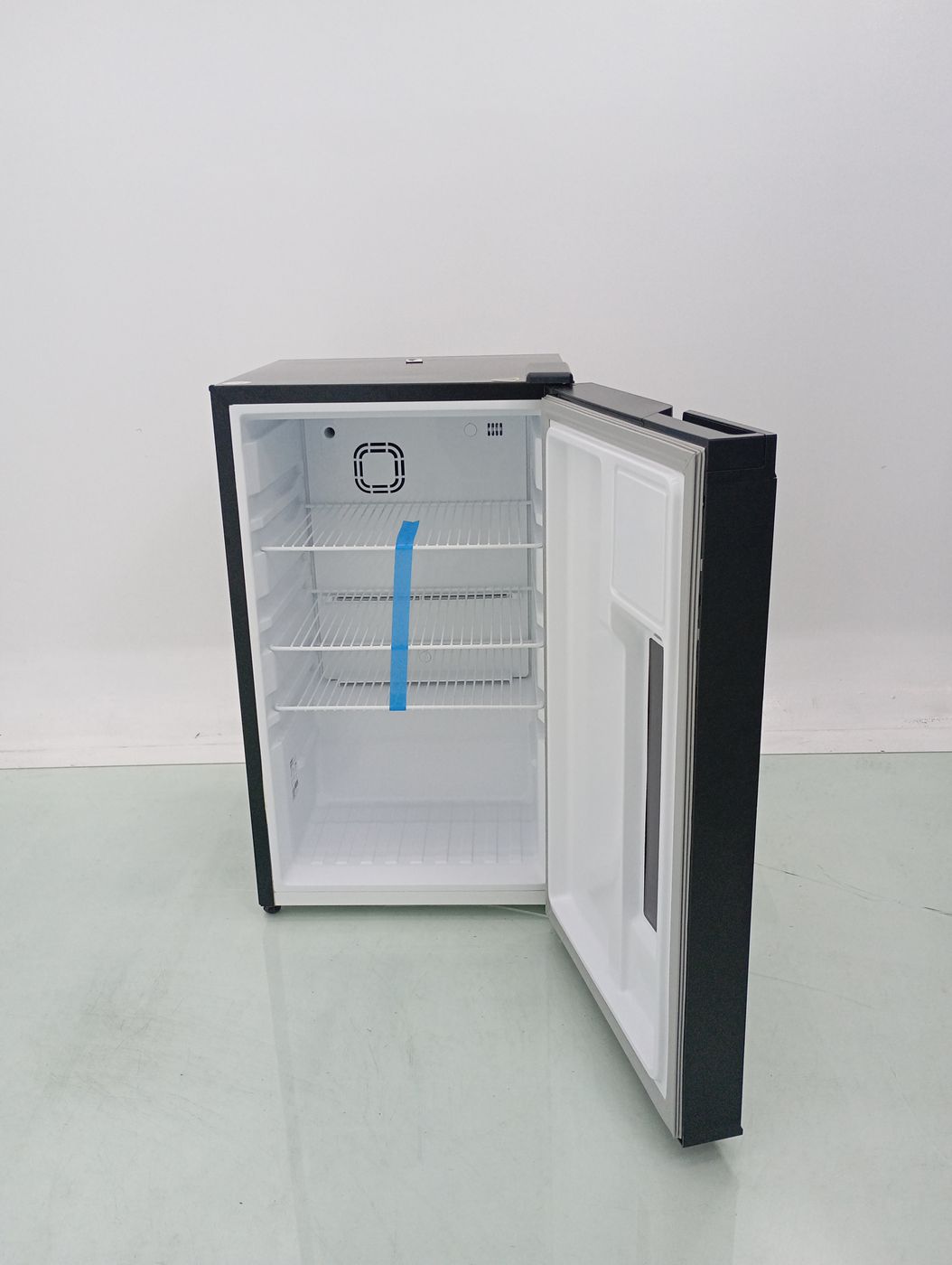 CERVEJEIRA ELECTROLUX EB10C HOME BAR FROST FR