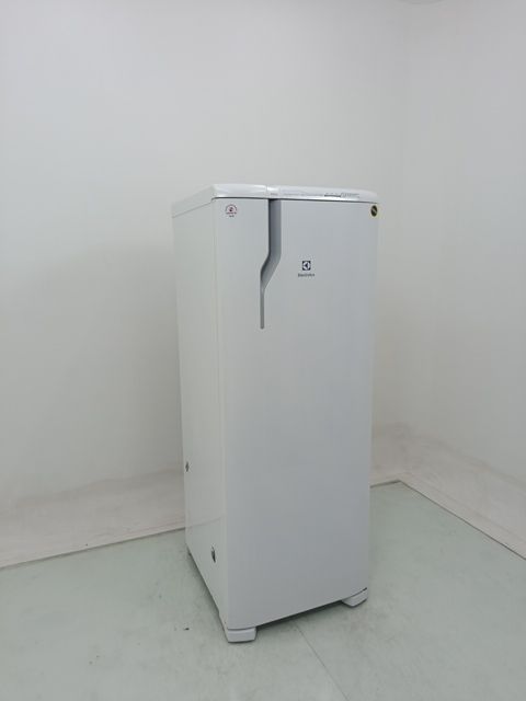 REFRIGERADOR ELECTROLUX RFE39 - Refrigerador 