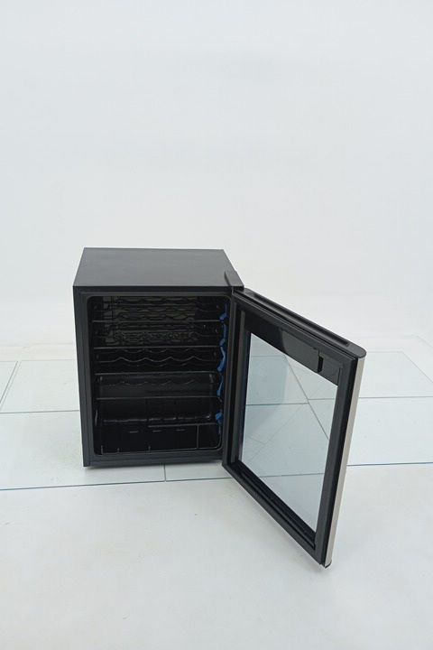ADEGA ELECTROLUX VINHOS 1 PORTA WSF24 24 GARR