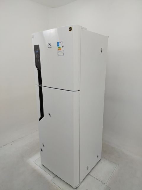 REFRIGERADOR ELECTROLUX TF56 FROST FREE 474L 