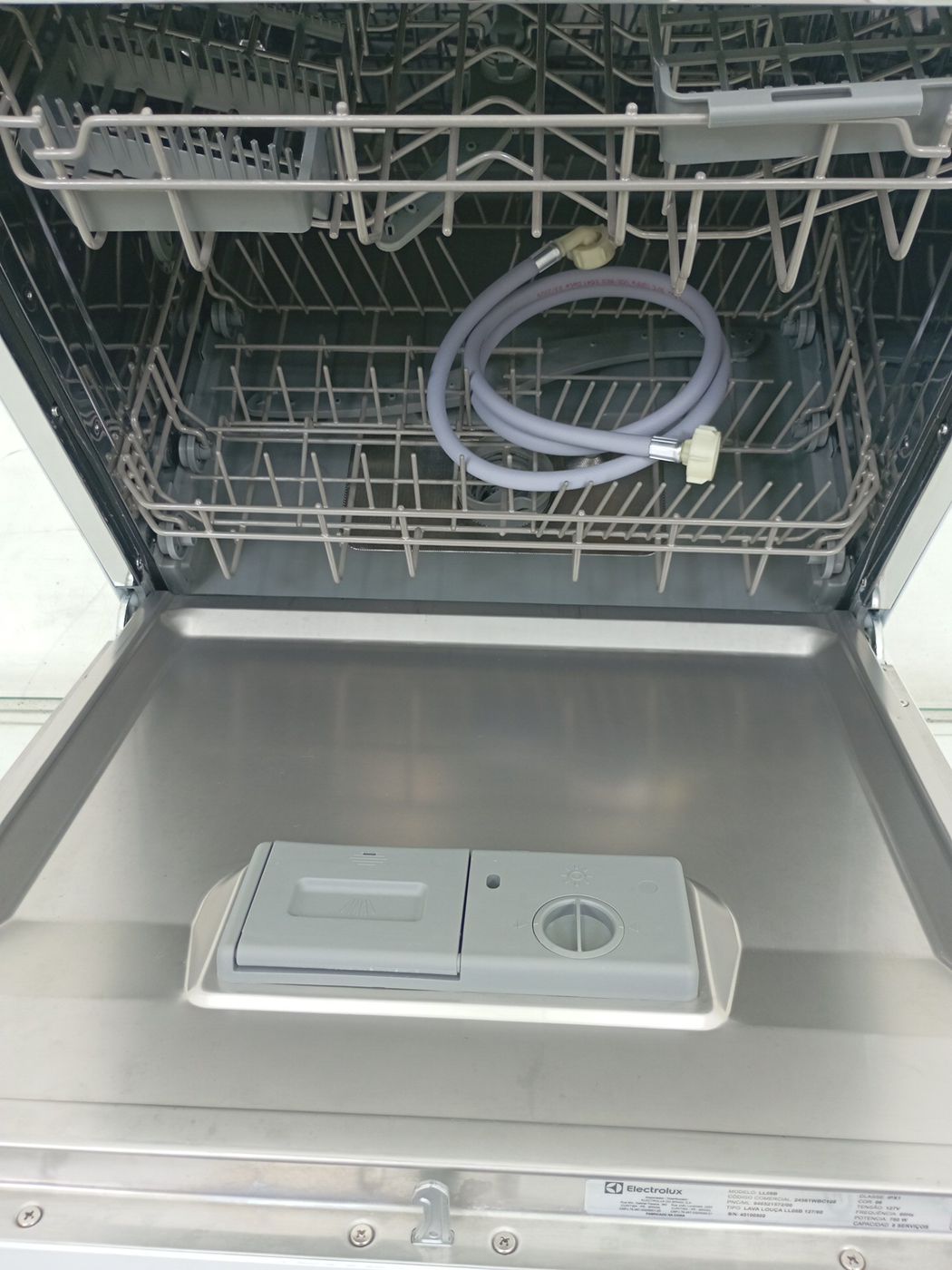 LAVA LOUCAS ELECTROLUX LL08B - Lava Louça Ele