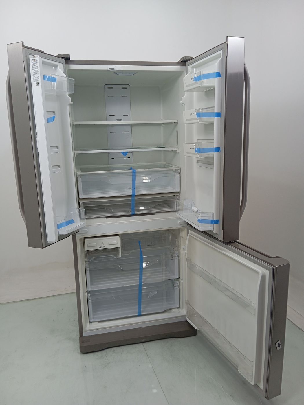 REFRIGERADOR ELECTROLUX DM84X FROST FREE INVE