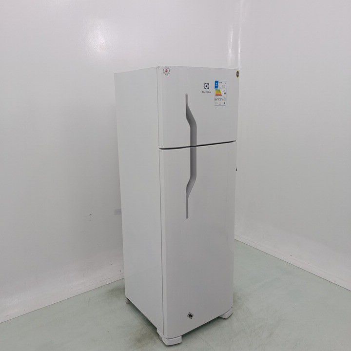 GELADEIRA ELECTROLUX DC35A CYCLE DEFROST 260L