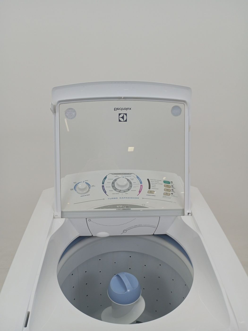 LAVADORA ELECTROLUX TOP LOAD 12KG LT12B TURBO