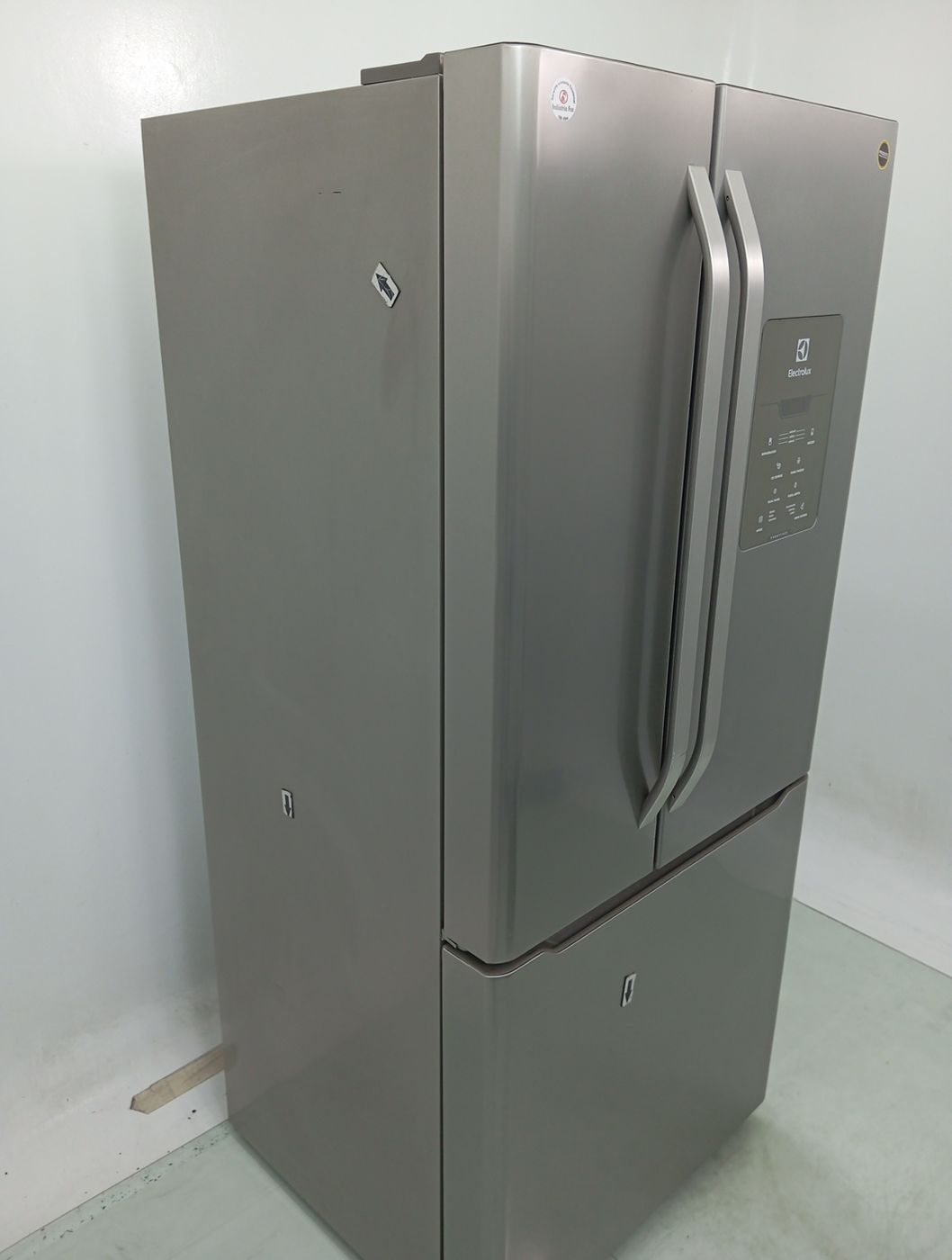 GELADEIRA ELECTROLUX DM84X FROST FREE INVERSE