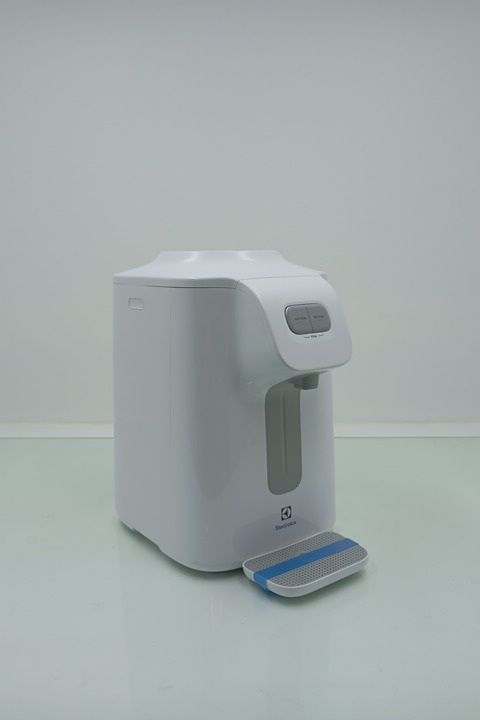 BEBEDOURO ELECTROLUX BC018 ÁGUA GELADA, FRIA 