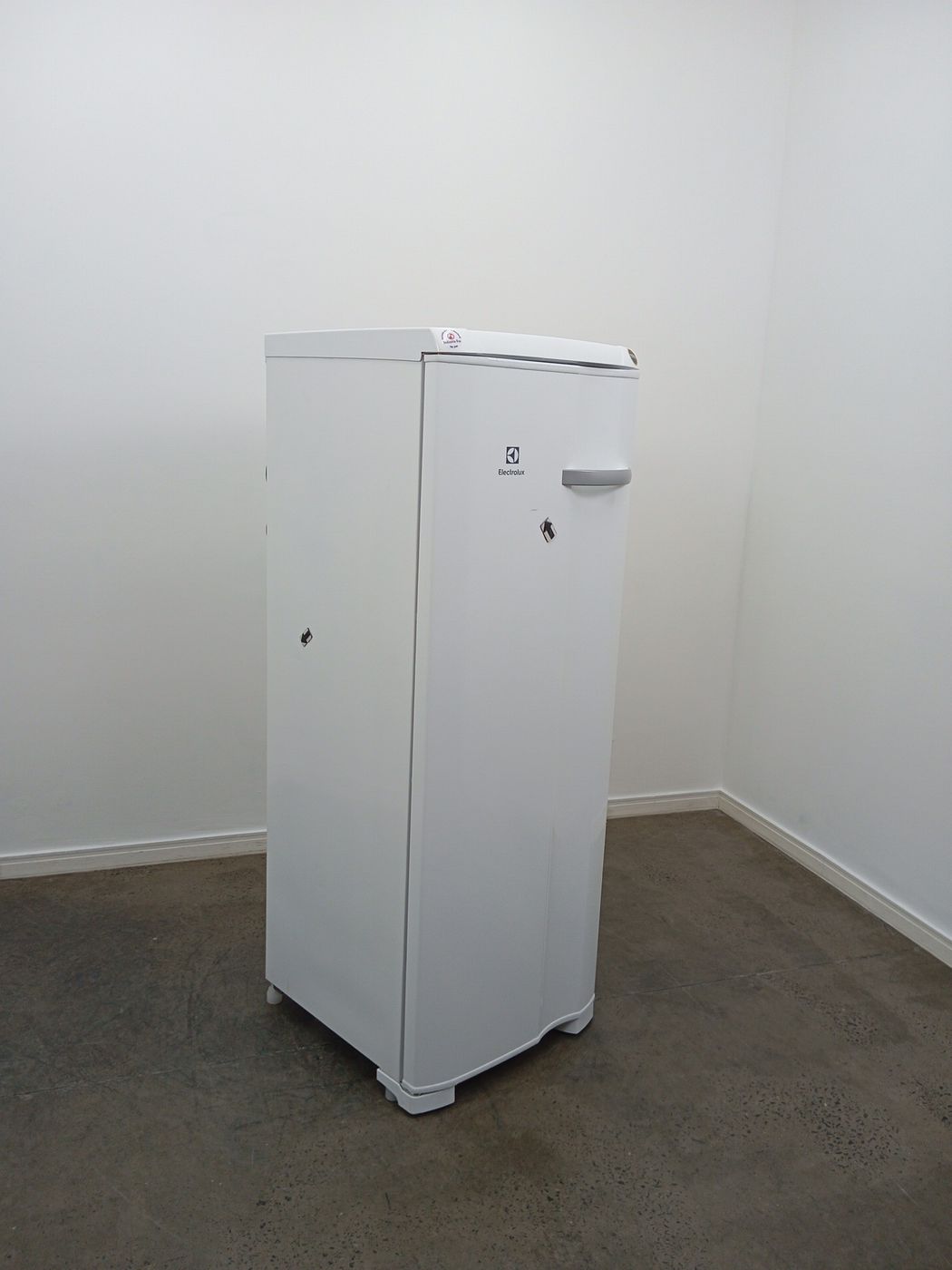 FREEZER ELECTROLUX FE23 VERTICAL CYCLE DEFROS