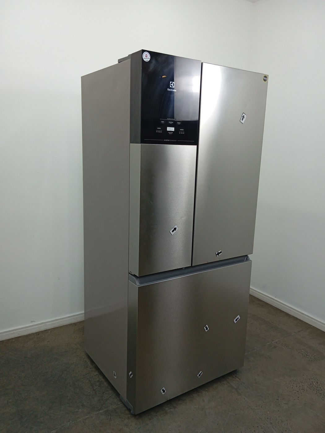 REFRIGERADOR ELECTROLUX IM8S FROST FREE INVER