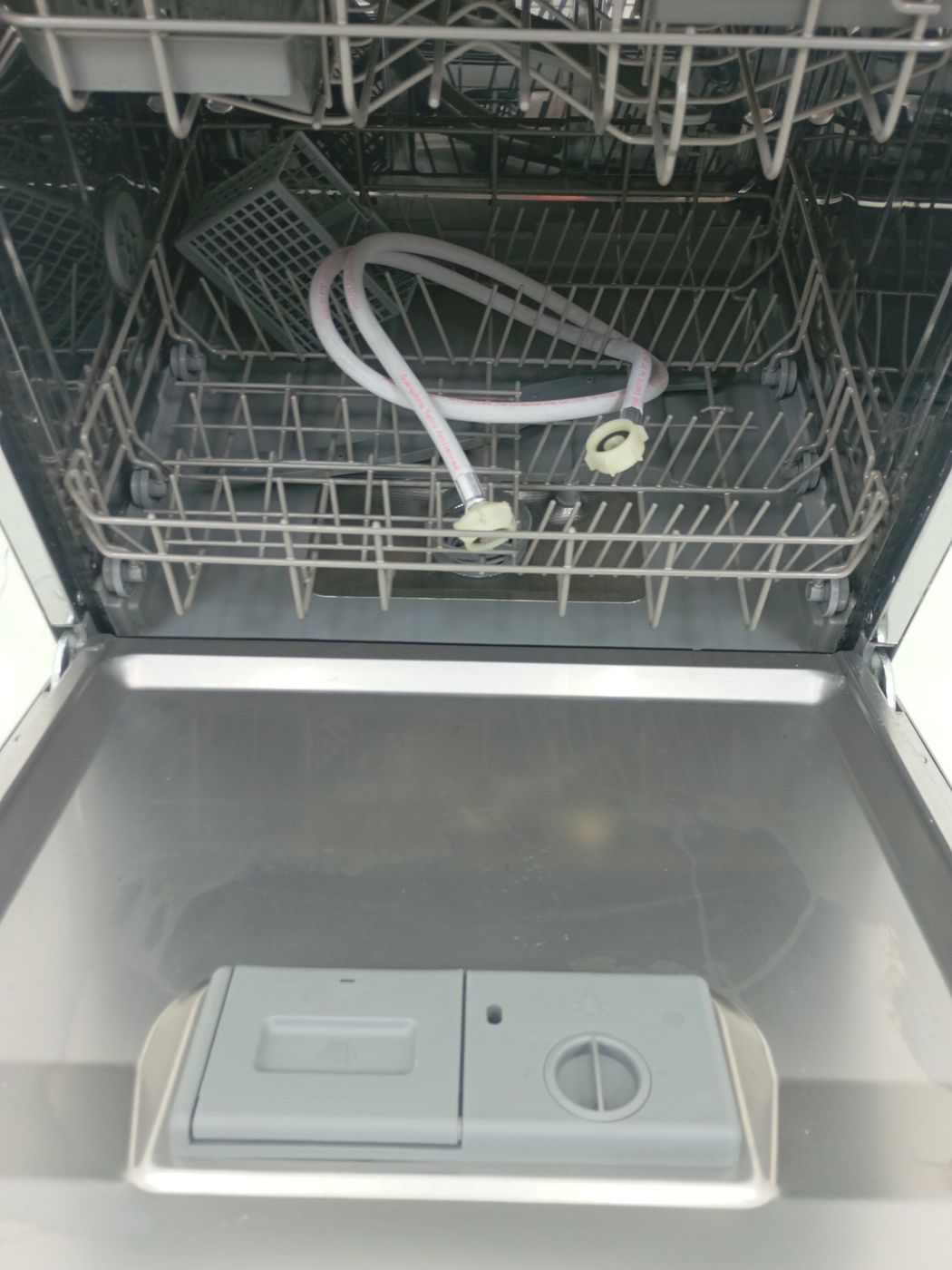 LAVA LOUCAS ELECTROLUX LE08S - Lava Louça Ele