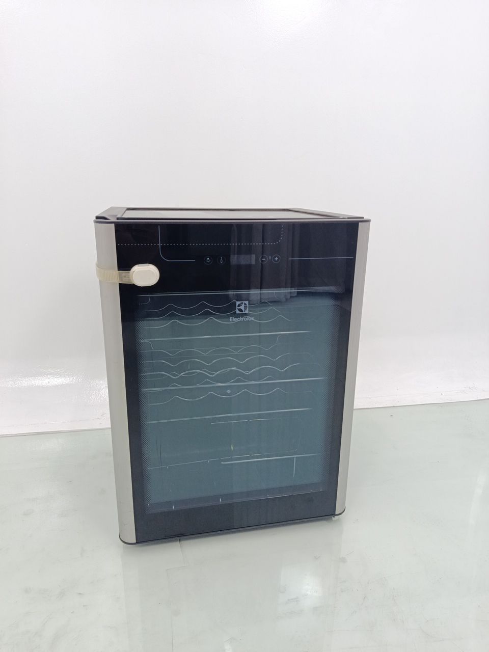 ADEGA ELECTROLUX ACS24 24 GARRAFAS - INOX