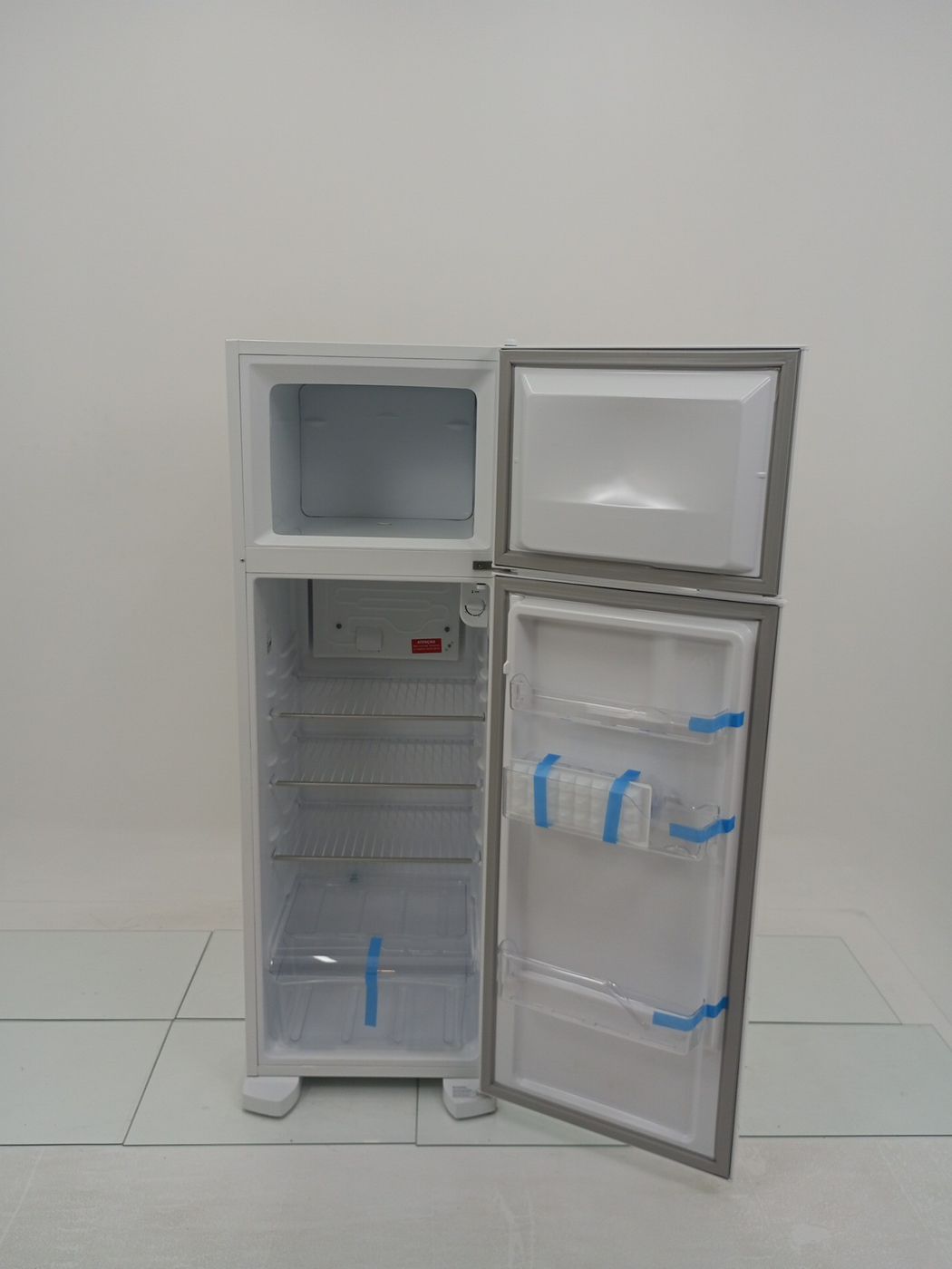 REFRIGERADOR ELECTROLUX DC35A   DUAS PORTAS C