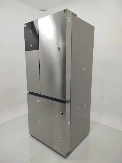 REFRIGERADOR ELECTROLUX IM8S FROST FREE INVER