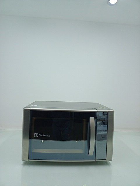 MICRO-ONDAS ELECTROLUX ME41X 31L - INOX